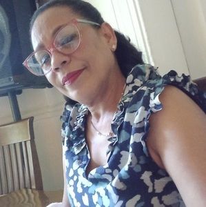 Meet your Posher, Glenis